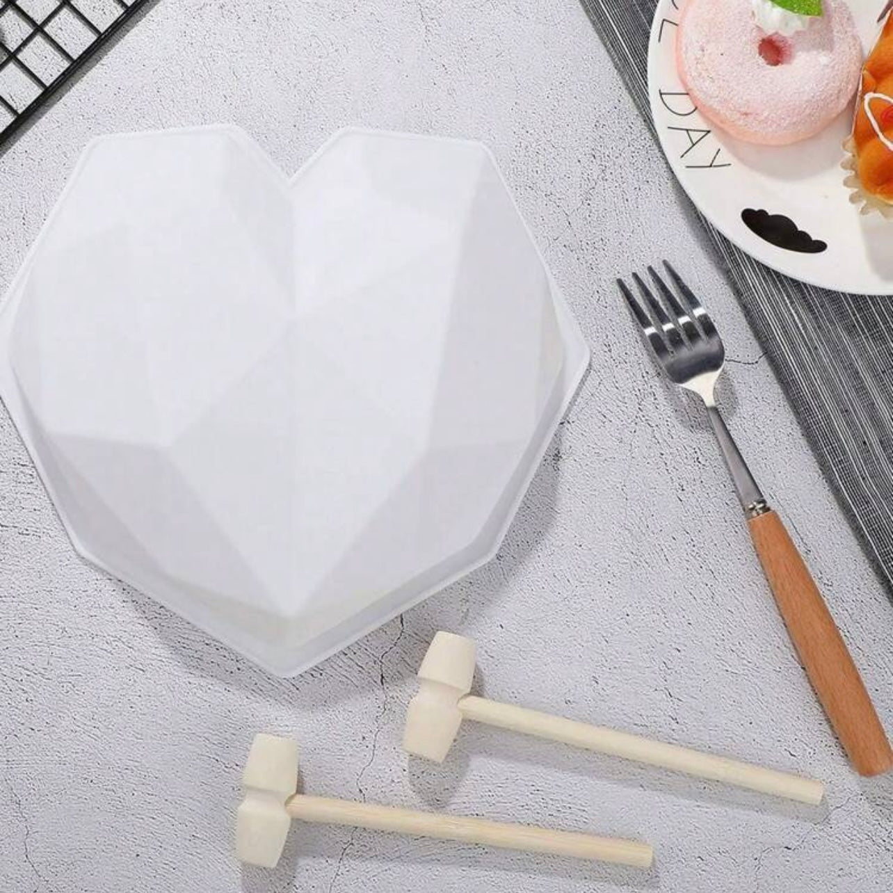 7.8” Chocolate Diamond Heart Silicone Molds With 1 Mini Wooden Hammer  #SM1657