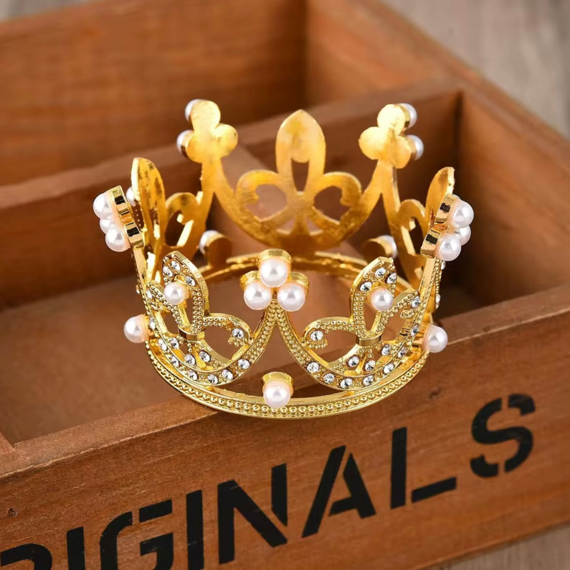 Plastic Crown for Flower Bouquet #PC1795