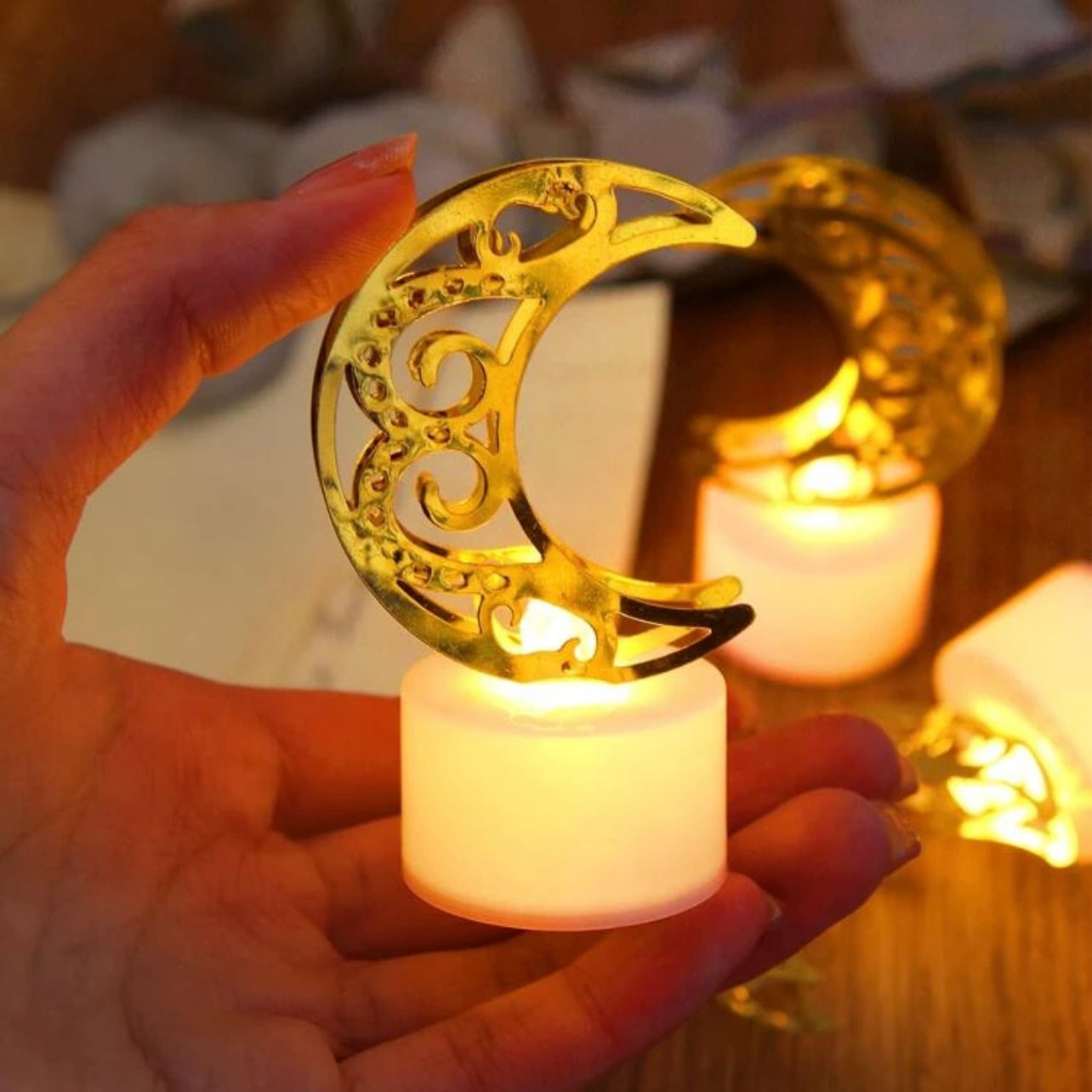 1pc Mini Moon Shaped Electronic Candle Light #RT1564